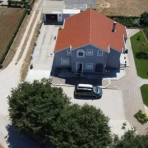 Marina Apartman